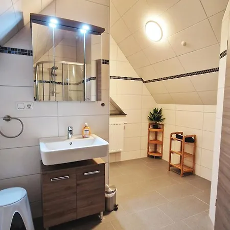 2 Quint * Altenkirchen (Mecklenburg-Vorpommern)