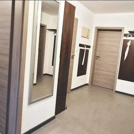 2 Quint * Altenkirchen (Mecklenburg-Vorpommern)