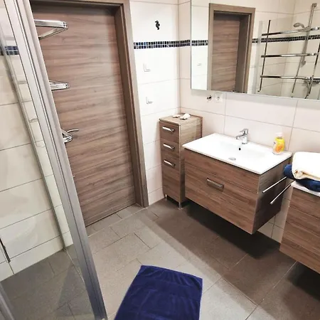 2 Quint Vakantiehuis Altenkirchen (Mecklenburg-Vorpommern)