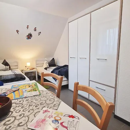 2 Quint * Altenkirchen (Mecklenburg-Vorpommern)